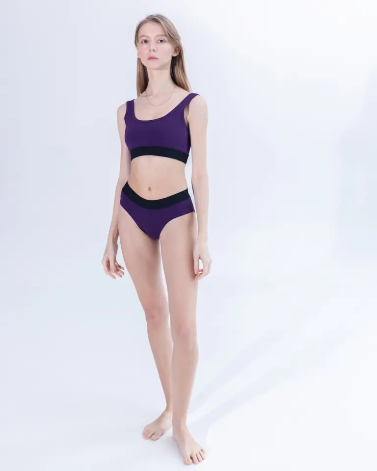 Жіночі темно-фіолетові сліпи Intelligent Organism на моделі — передній вигляд