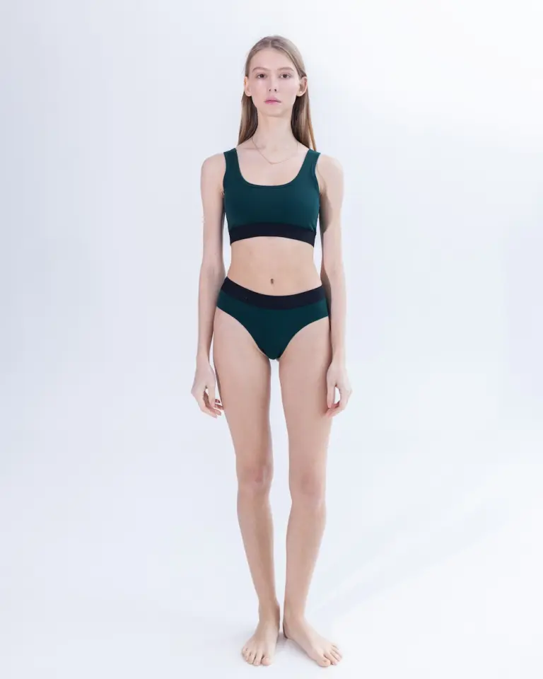 Жіночі темно-зелені сліпи Intelligent Organism на моделі — передній вигляд